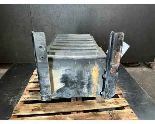 INTERNATIONAL 7600 Battery Boxes