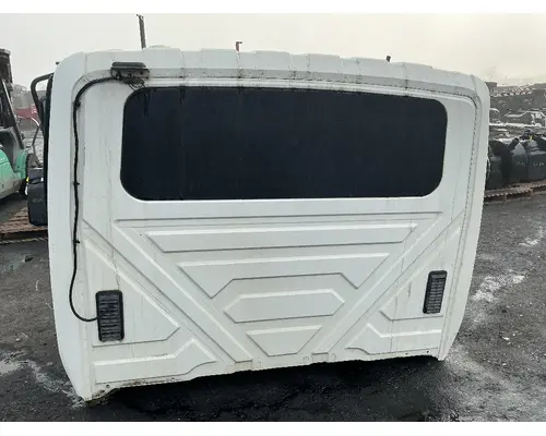 INTERNATIONAL 7600 Cab Assembly