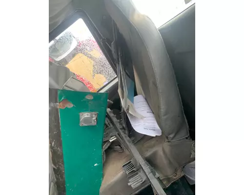 INTERNATIONAL 7600 Cab Mount