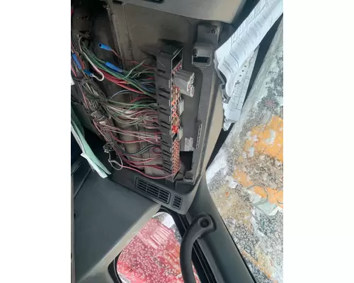 INTERNATIONAL 7600 Cab Mount