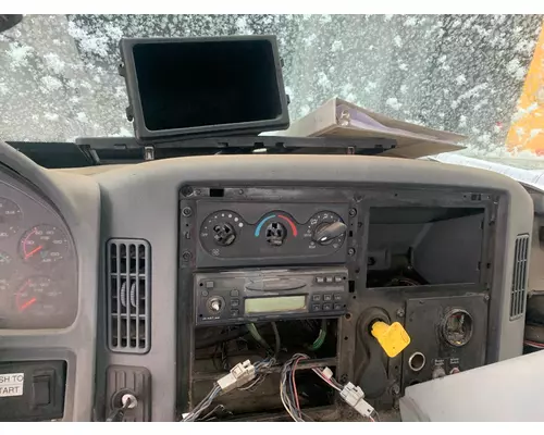 INTERNATIONAL 7600 Cab Mount