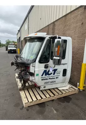 INTERNATIONAL 7600 Cab