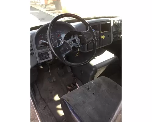 INTERNATIONAL 7600 Cab