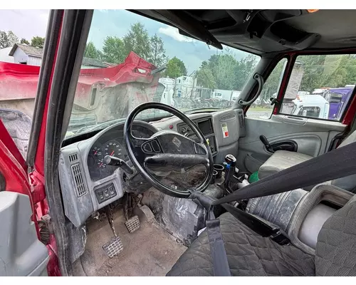 INTERNATIONAL 7600 Cab