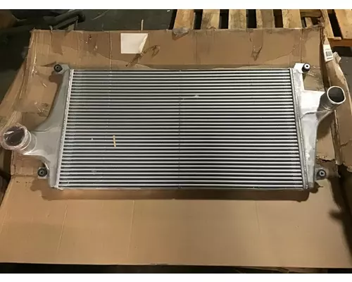 INTERNATIONAL 7600 Charge Air Cooler (ATAAC)