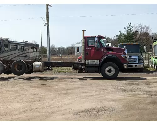 INTERNATIONAL 7600 Complete Vehicle