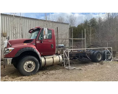 INTERNATIONAL 7600 Complete Vehicle