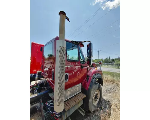 INTERNATIONAL 7600 Complete Vehicle
