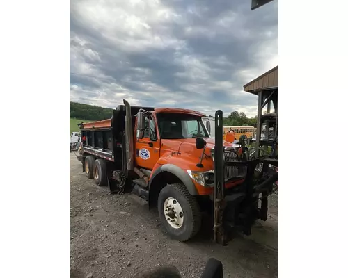 INTERNATIONAL 7600 Complete Vehicle