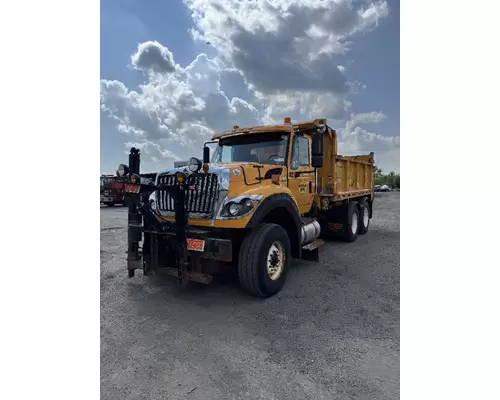 INTERNATIONAL 7600 Complete Vehicle