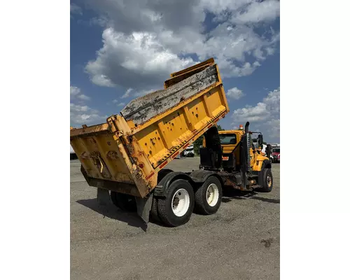 INTERNATIONAL 7600 Complete Vehicle