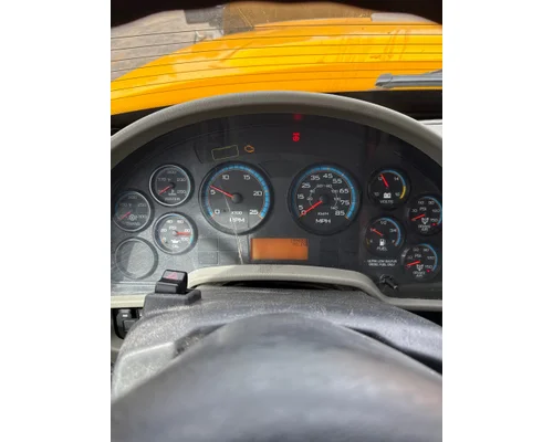 INTERNATIONAL 7600 Complete Vehicle
