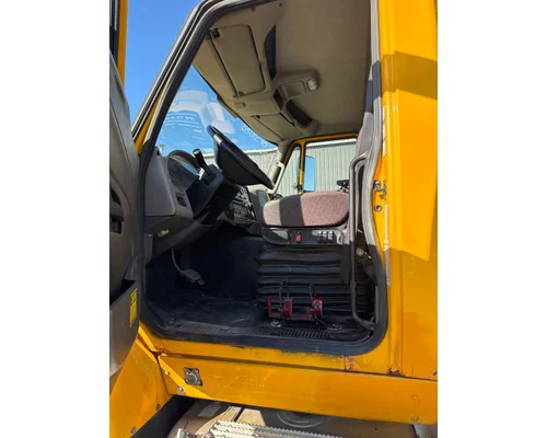 INTERNATIONAL 7600 Complete Vehicle