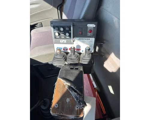 INTERNATIONAL 7600 Complete Vehicle