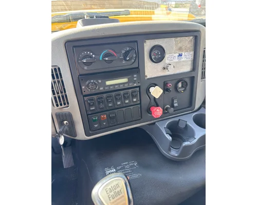 INTERNATIONAL 7600 Complete Vehicle
