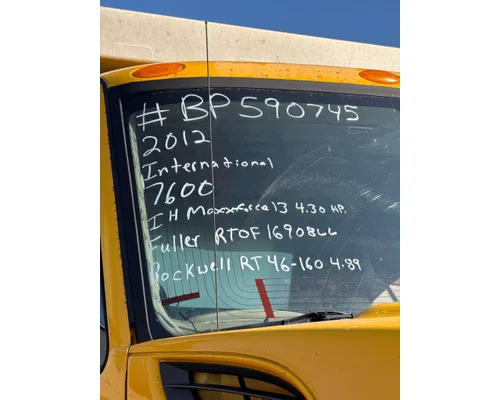 INTERNATIONAL 7600 Complete Vehicle