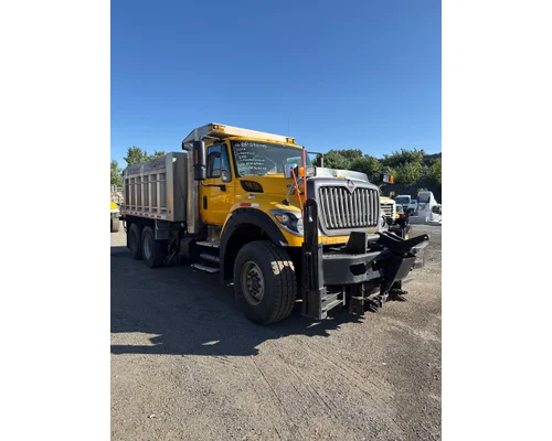 INTERNATIONAL 7600 Complete Vehicle