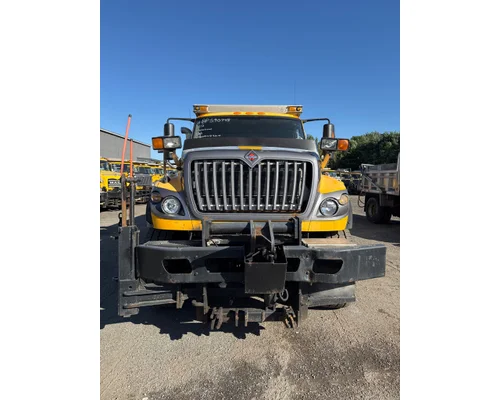 INTERNATIONAL 7600 Complete Vehicle