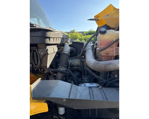 INTERNATIONAL 7600 Complete Vehicle