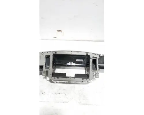INTERNATIONAL 7600 Dash  Console Switch
