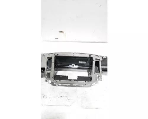 INTERNATIONAL 7600 Dash Panel