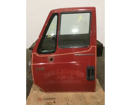 INTERNATIONAL 7600 Door Assembly