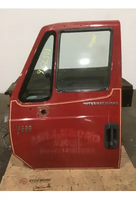 INTERNATIONAL 7600 Door Assembly