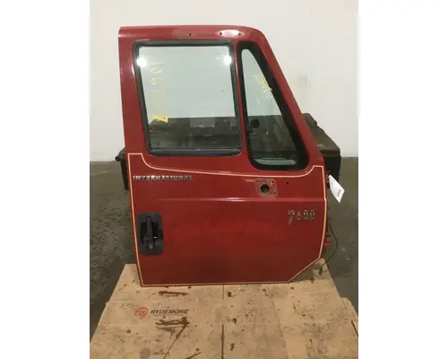 INTERNATIONAL 7600 Door Assembly