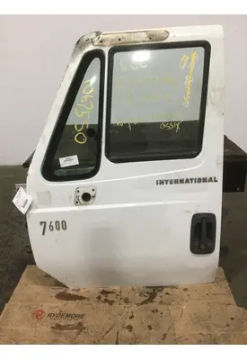 INTERNATIONAL 7600 Door Assembly