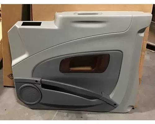 INTERNATIONAL 7600 Door Panel (Trim)