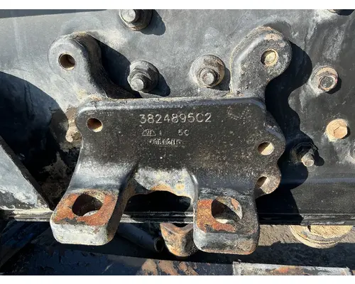 INTERNATIONAL 7600 Engine Mounts