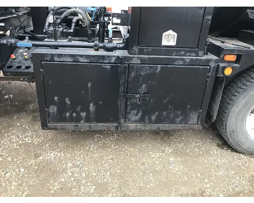 INTERNATIONAL 7600 Equipment (Mounted)