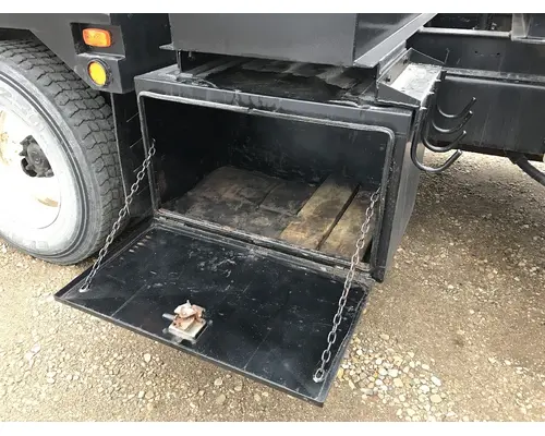 INTERNATIONAL 7600 Equipment (Mounted)