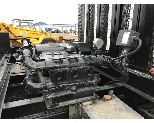INTERNATIONAL 7600 Equipment (Mounted)