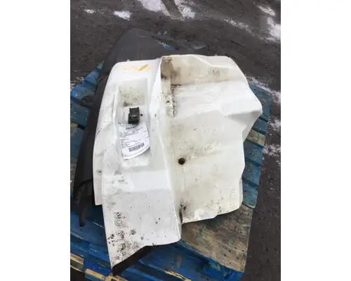 INTERNATIONAL 7600 Fender Extension