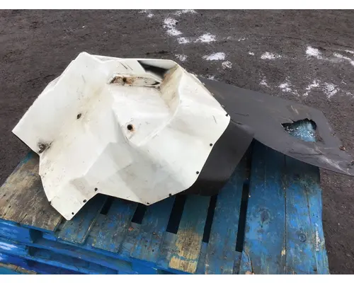 INTERNATIONAL 7600 Fender Extension