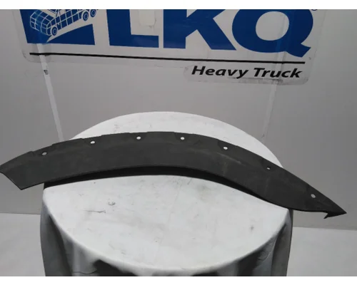 INTERNATIONAL 7600 Fender Extension