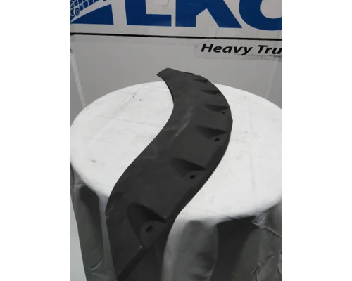 INTERNATIONAL 7600 Fender Extension