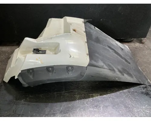 INTERNATIONAL 7600 Fender Extension