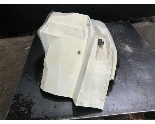 INTERNATIONAL 7600 Fender Extension