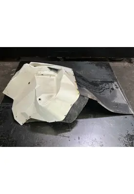 INTERNATIONAL 7600 Fender Extension