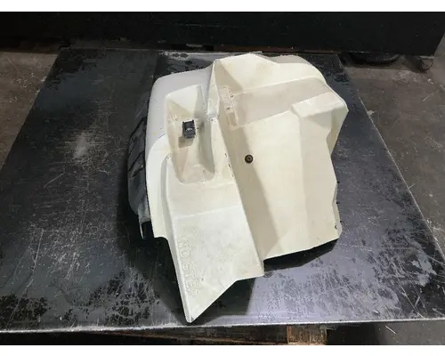 INTERNATIONAL 7600 Fender Extension