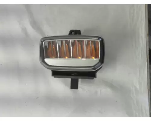 INTERNATIONAL 7600 Fog Light