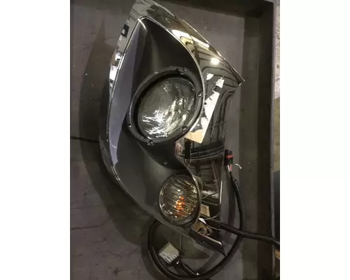 INTERNATIONAL 7600 Headlamp Assembly