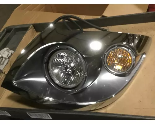 INTERNATIONAL 7600 Headlamp Assembly