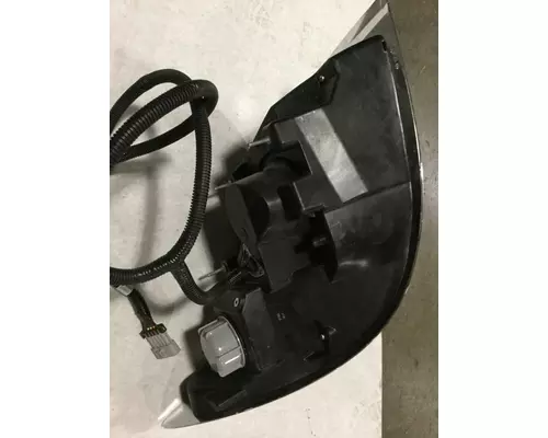 INTERNATIONAL 7600 Headlamp Assembly