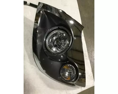 INTERNATIONAL 7600 Headlamp Assembly