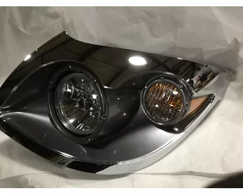 INTERNATIONAL 7600 Headlamp Assembly