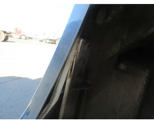INTERNATIONAL 7600 Hood