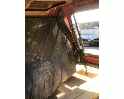 INTERNATIONAL 7600 Hood